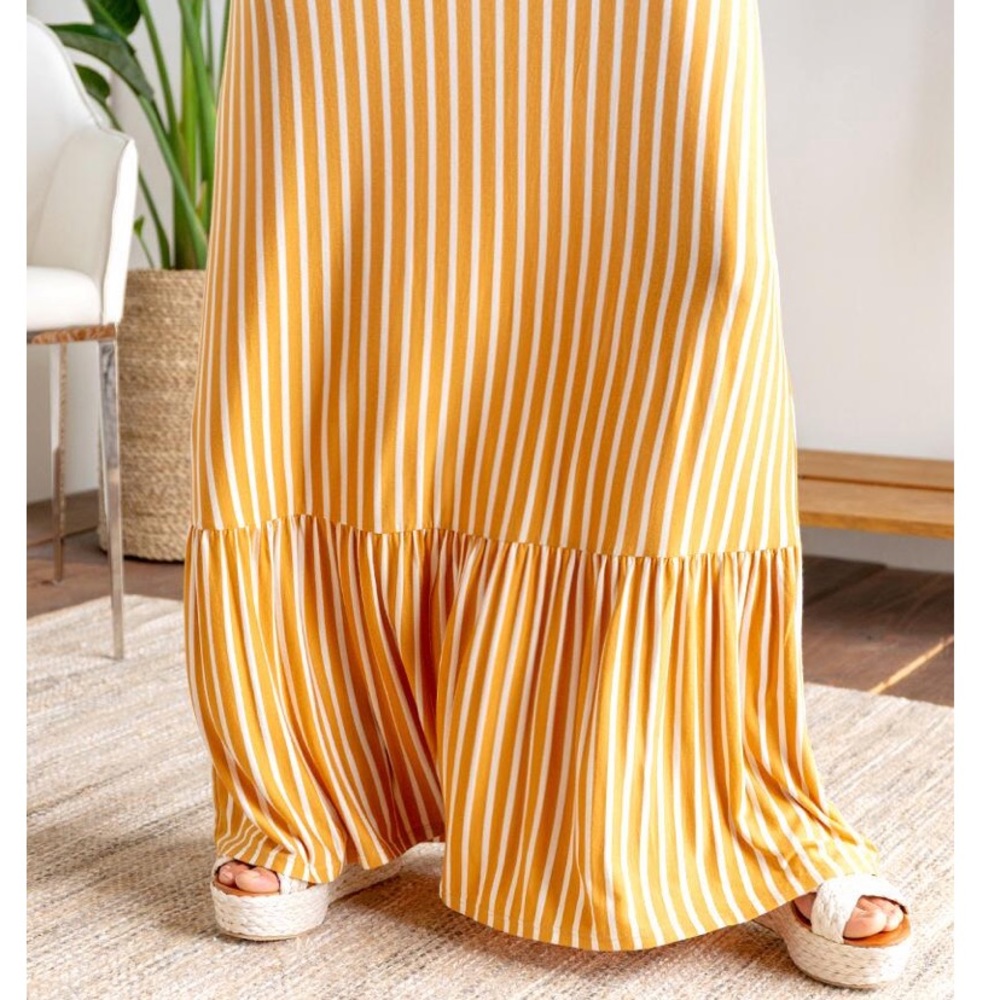 francesca’s maxi dress - Picture 3 of 5